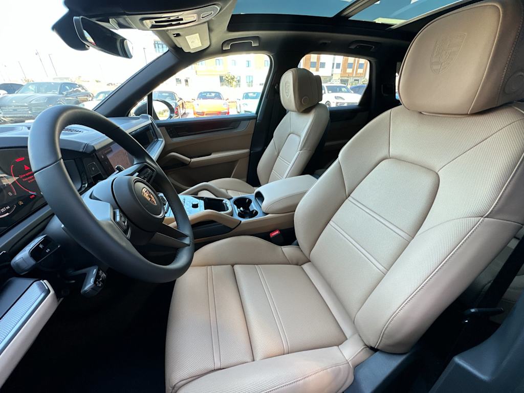 Thumbnail: 2025 Porsche Cayenne - 11