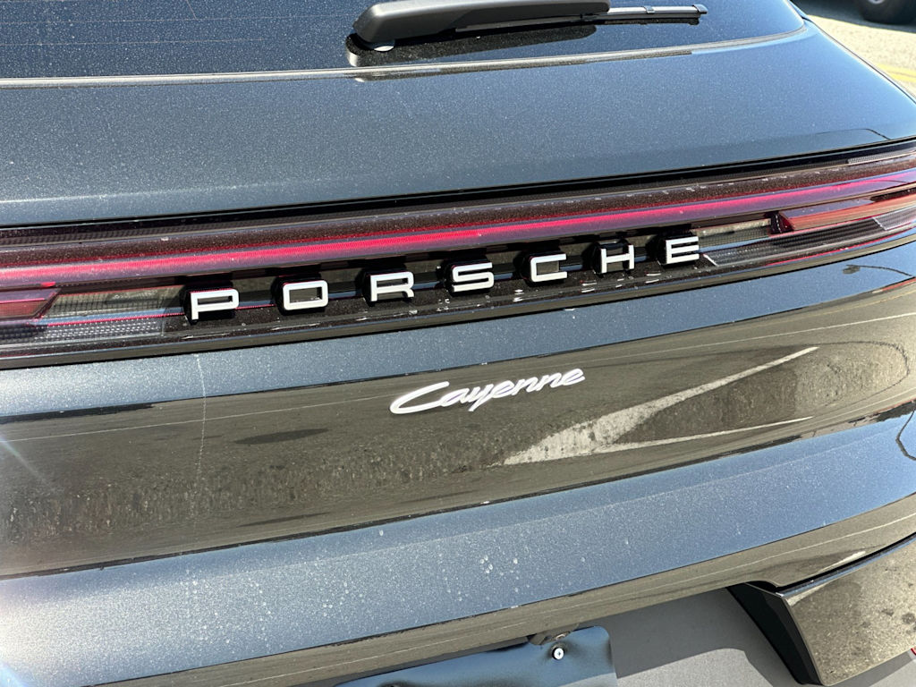 Thumbnail: 2025 Porsche Cayenne - 7