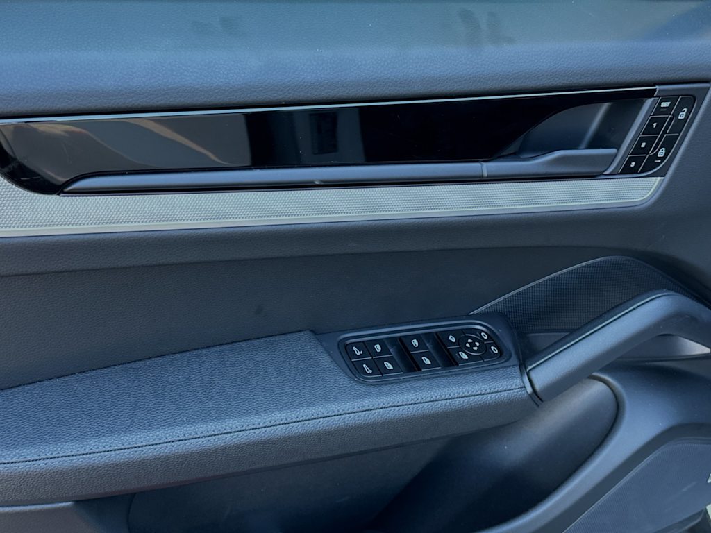Thumbnail: 2024 Porsche Cayenne - 21