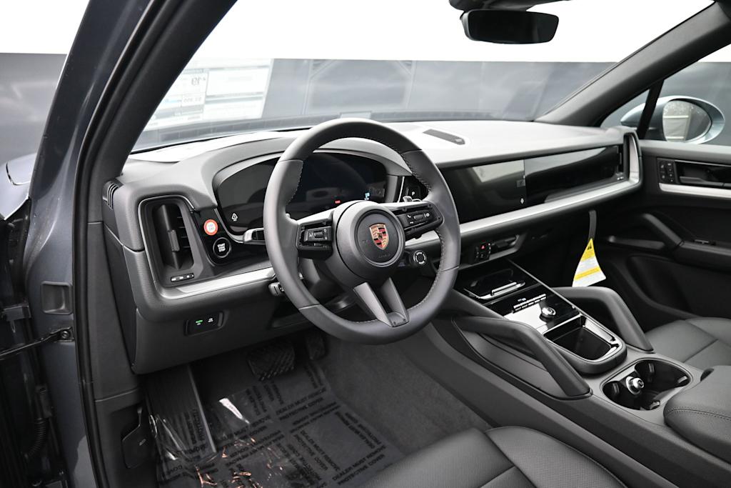 Thumbnail: 2026 Porsche Cayenne - 2