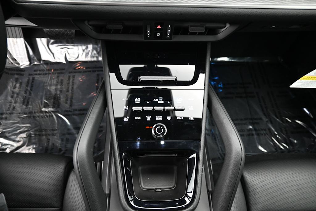 Thumbnail: 2026 Porsche Cayenne - 13