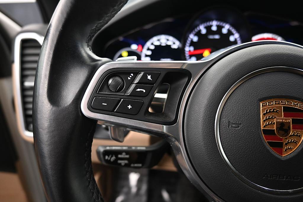Thumbnail: 2021 Porsche Cayenne - 18