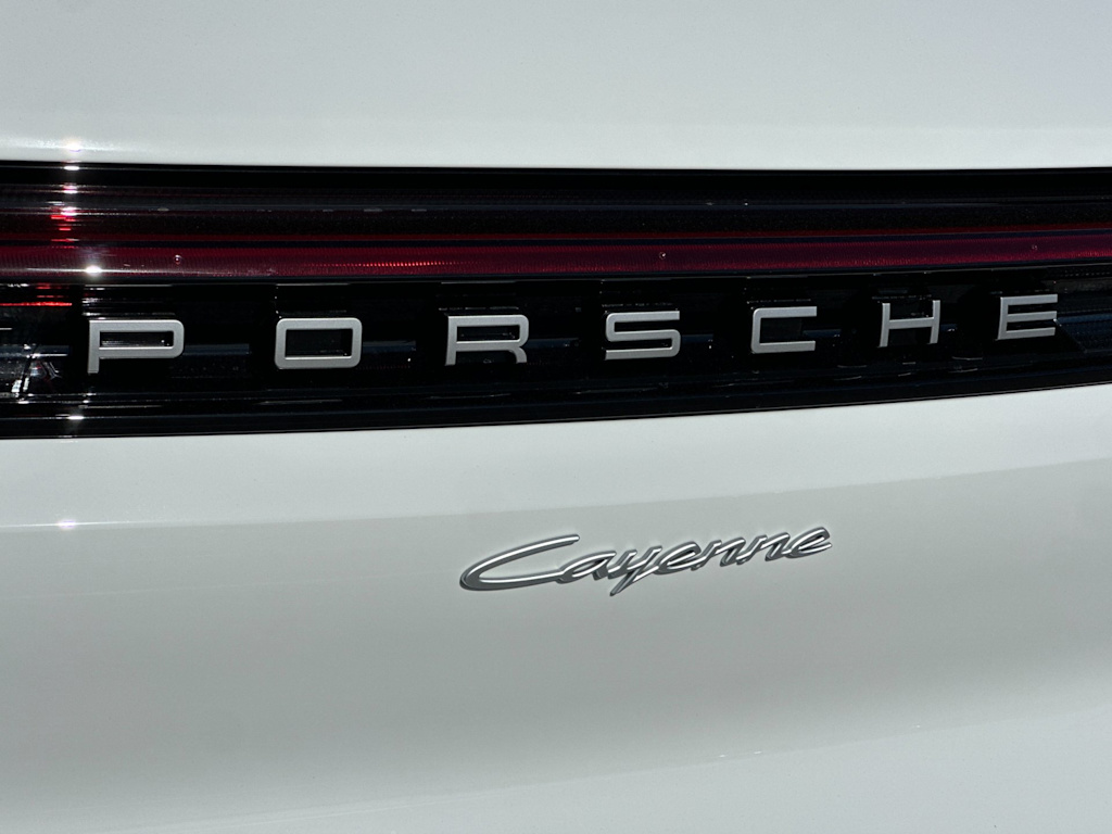 Thumbnail: 2026 Porsche Cayenne - 7