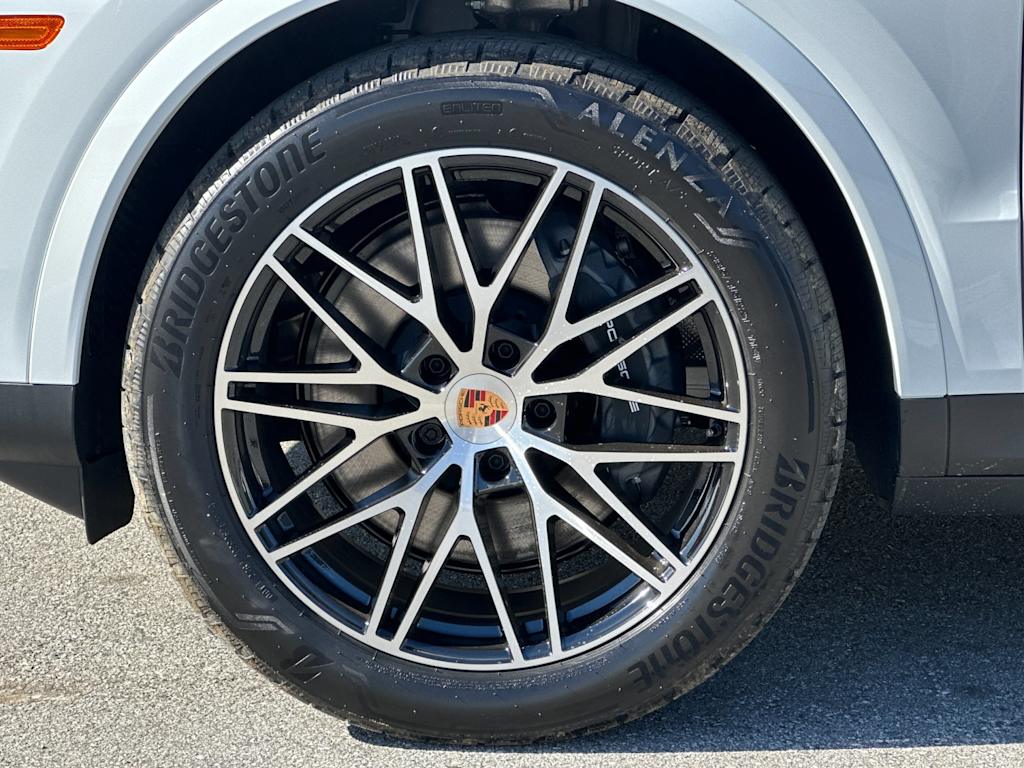Thumbnail: 2026 Porsche Cayenne - 8