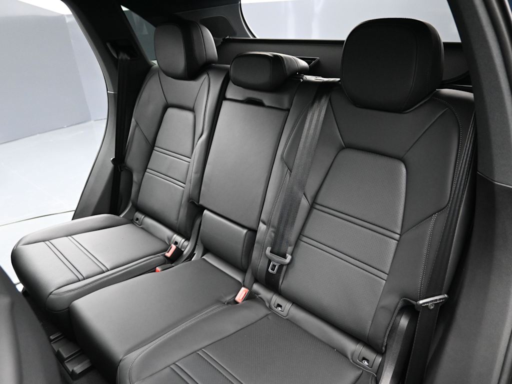Thumbnail: 2026 Porsche Cayenne - 12
