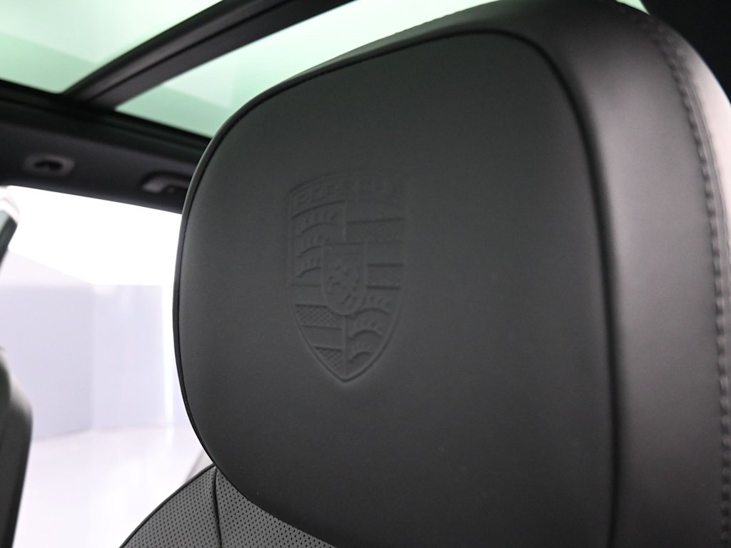 Thumbnail: 2026 Porsche Cayenne - 11