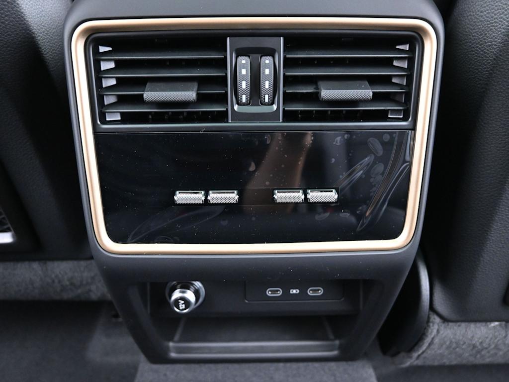 Thumbnail: 2026 Porsche Cayenne - 23