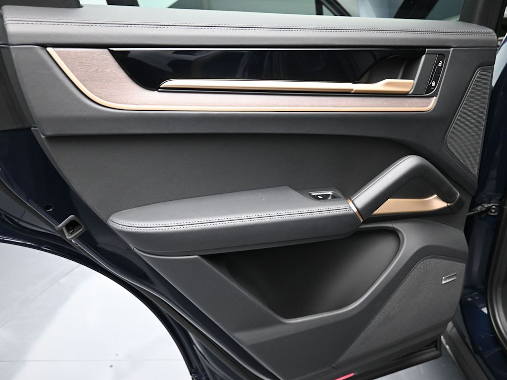 Thumbnail: 2026 Porsche Cayenne - 22