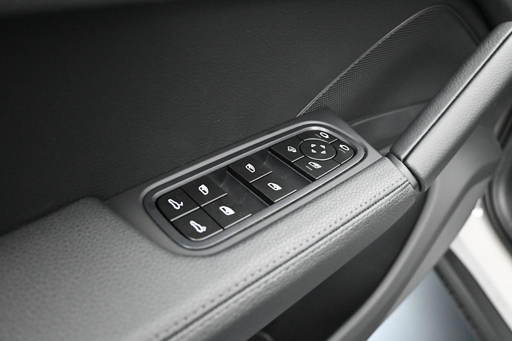 Thumbnail: 2026 Porsche Cayenne - 17