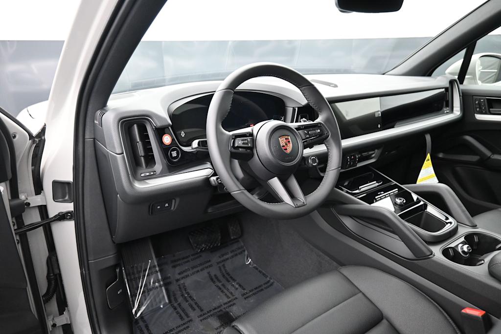 Thumbnail: 2026 Porsche Cayenne - 2
