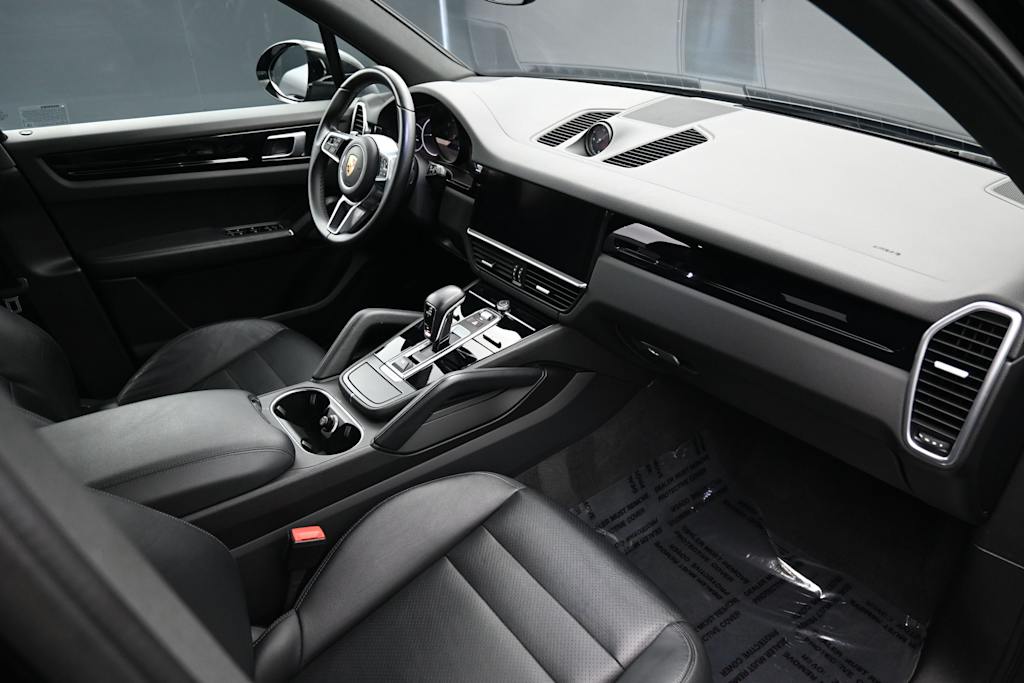 Thumbnail: 2021 Porsche Cayenne - 11