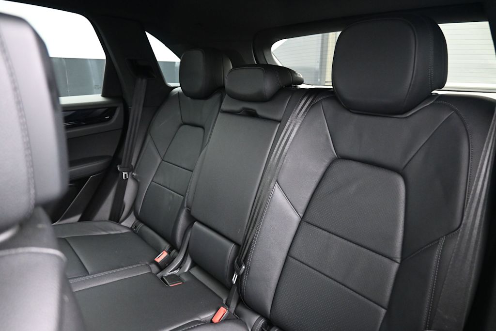 Thumbnail: 2021 Porsche Cayenne - 9