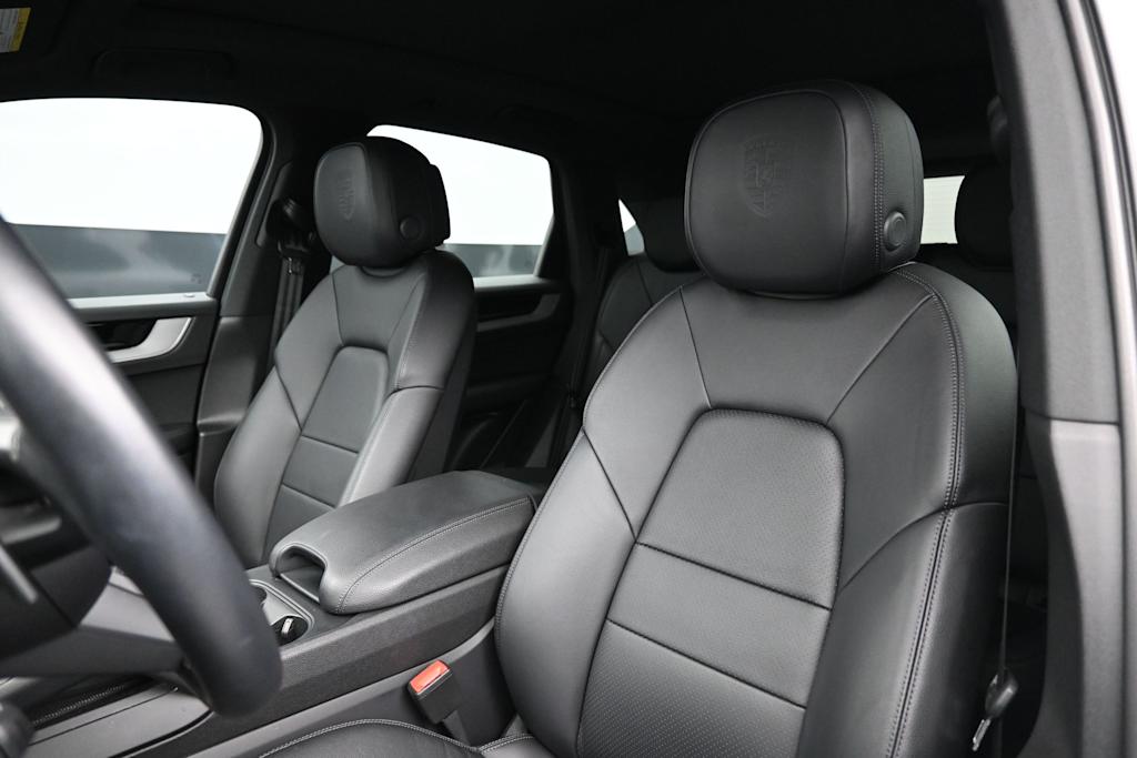 Thumbnail: 2024 Porsche Cayenne - 8