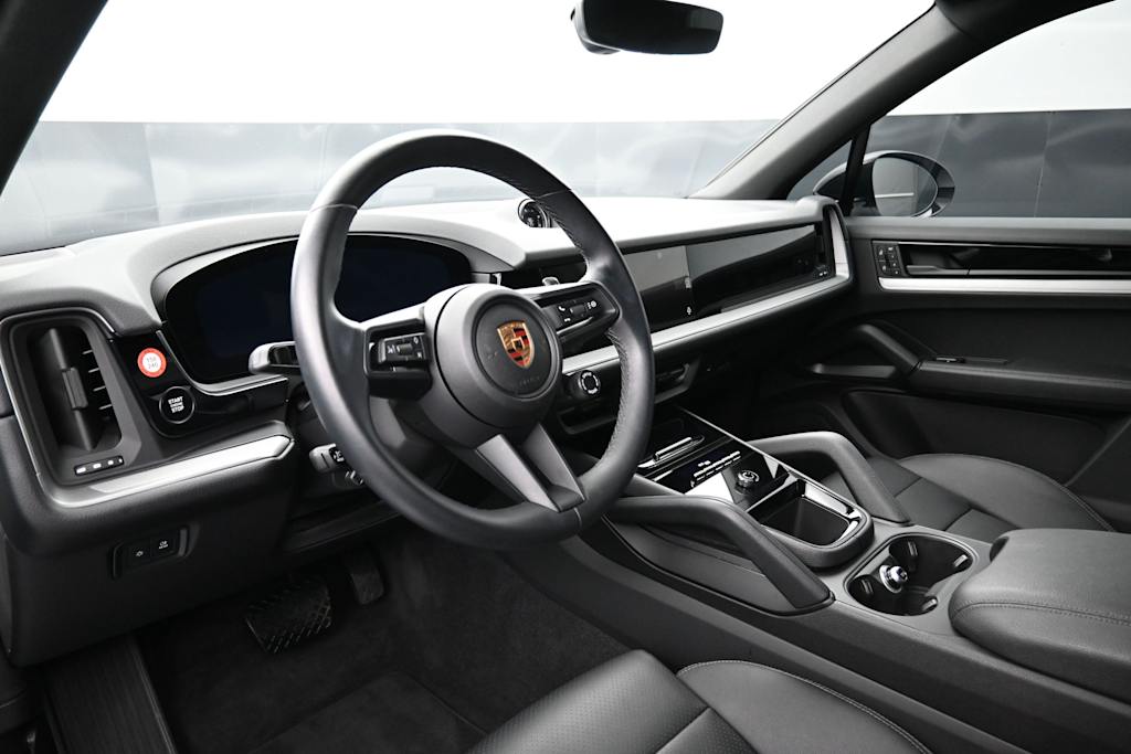 Thumbnail: 2024 Porsche Cayenne - 2