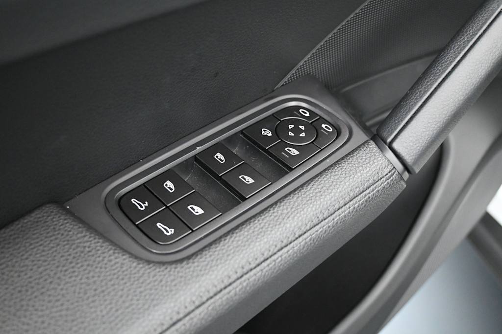 Thumbnail: 2024 Porsche Cayenne - 17