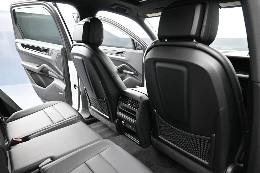 Thumbnail: 2024 Porsche Cayenne - 23