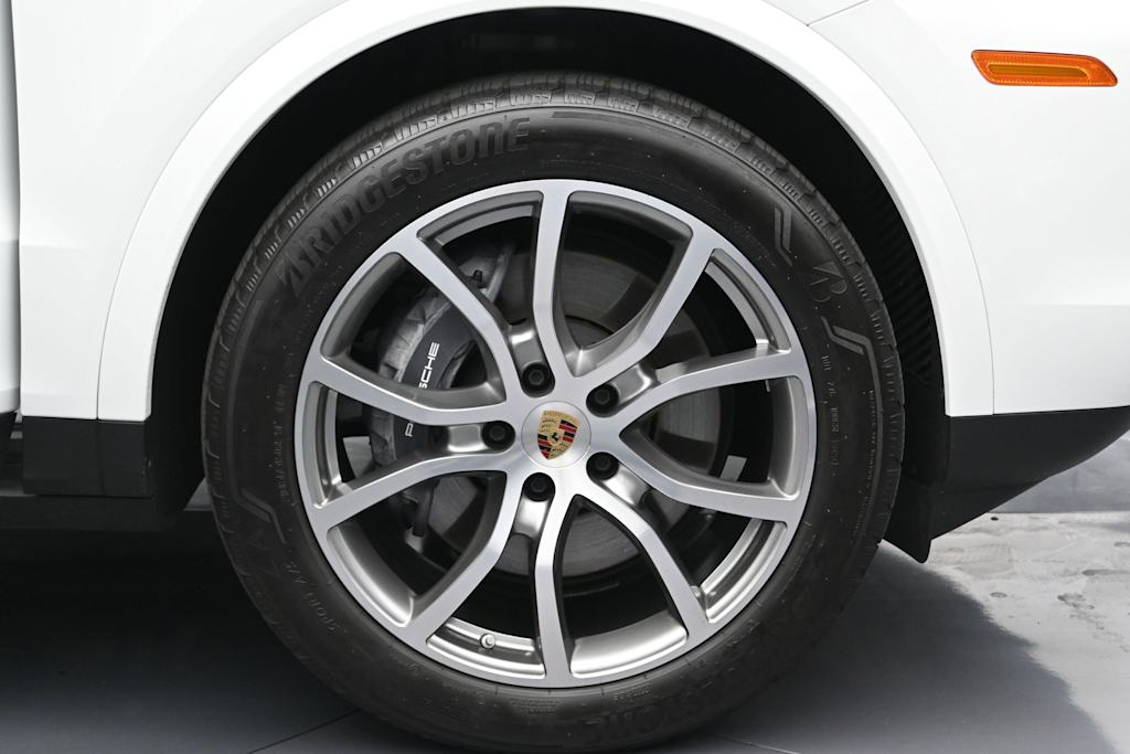 Thumbnail: 2024 Porsche Cayenne - 6