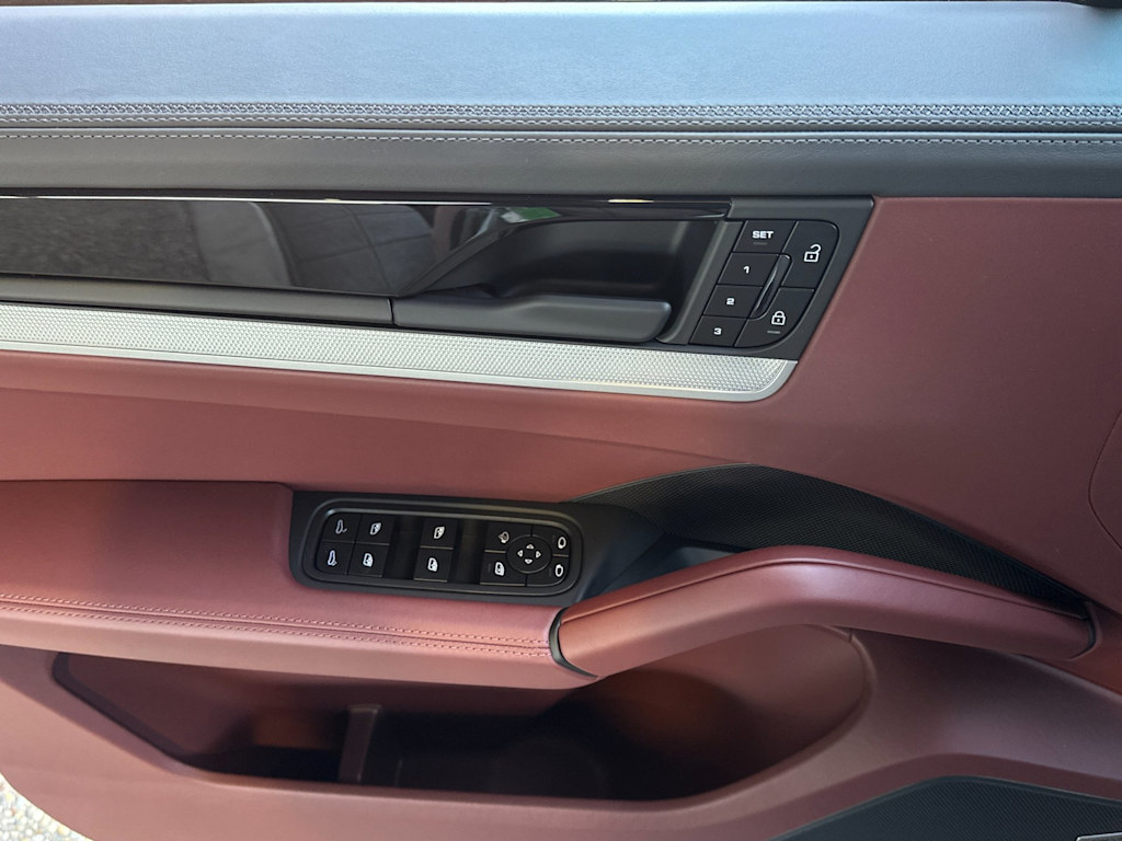 Thumbnail: 2025 Porsche Cayenne - 21