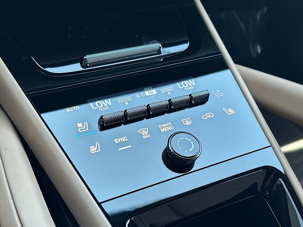 Thumbnail: 2025 Porsche Cayenne - 25