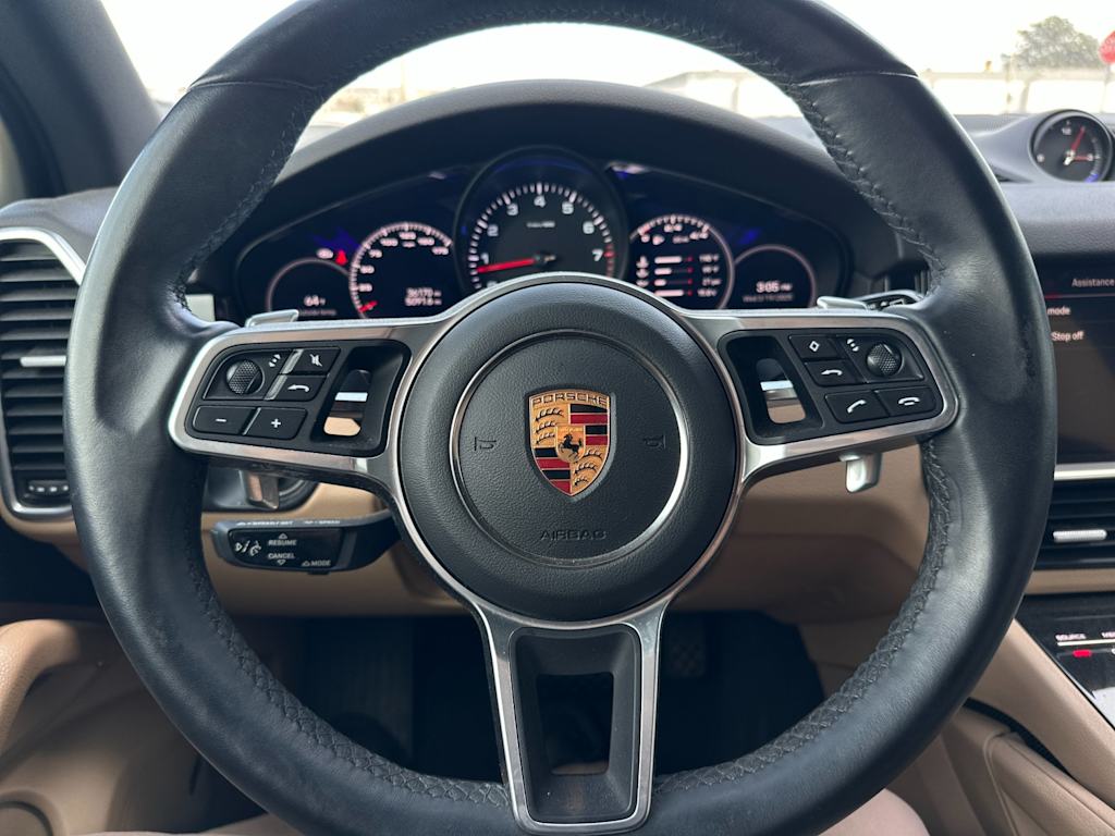 2022 Porsche Cayenne Base 12