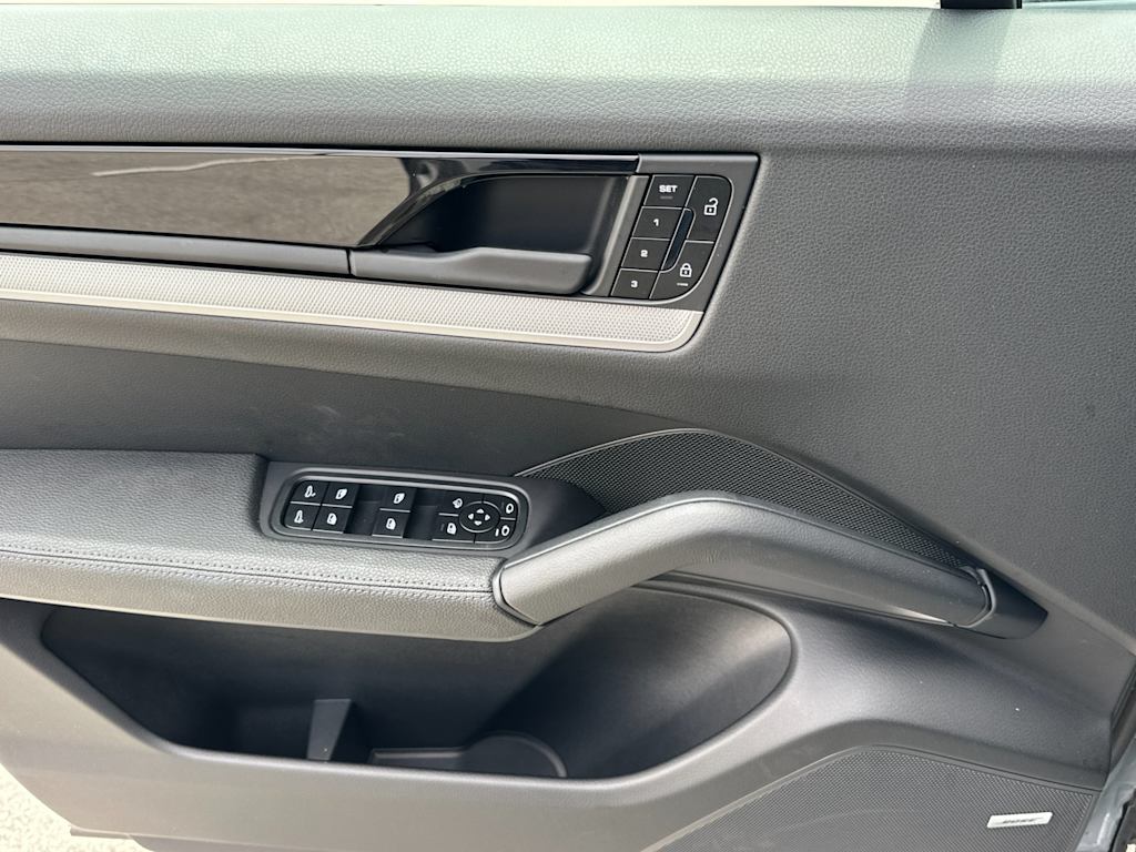 Thumbnail: 2025 Porsche Cayenne - 21