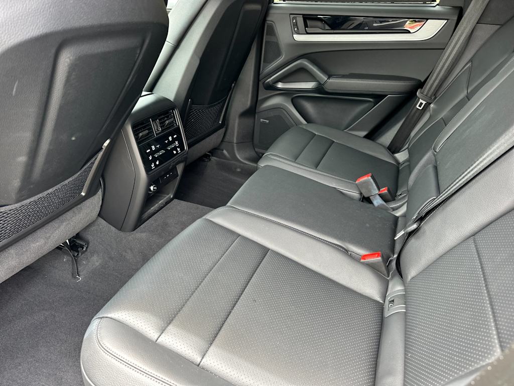 Thumbnail: 2025 Porsche Cayenne - 12