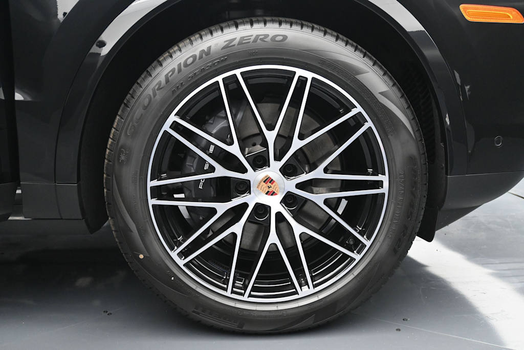 Thumbnail: 2026 Porsche Cayenne - 6