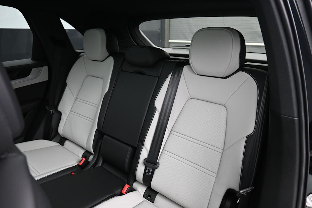 Thumbnail: 2026 Porsche Cayenne - 9