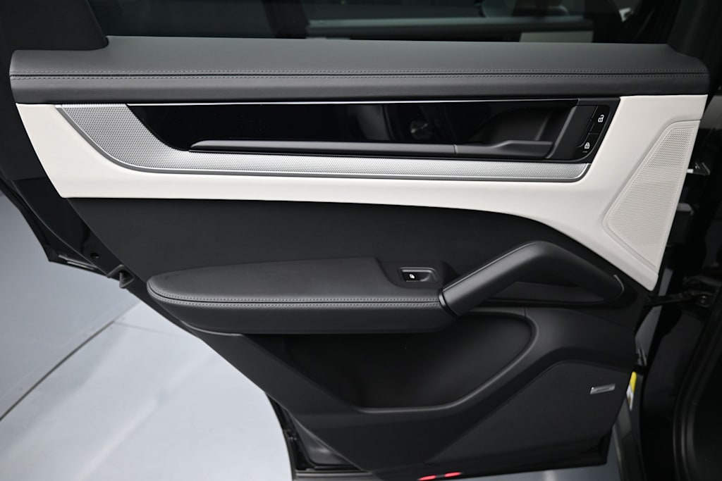 Thumbnail: 2026 Porsche Cayenne - 23
