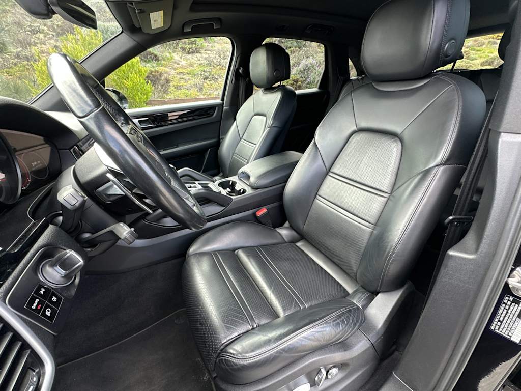 2019 Porsche Cayenne Base 11