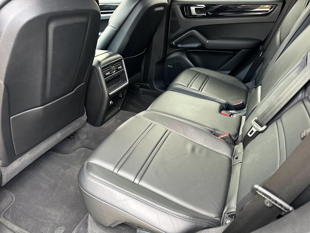 2019 Porsche Cayenne Base 12