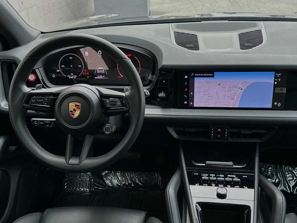 2024 Porsche Cayenne Base 8