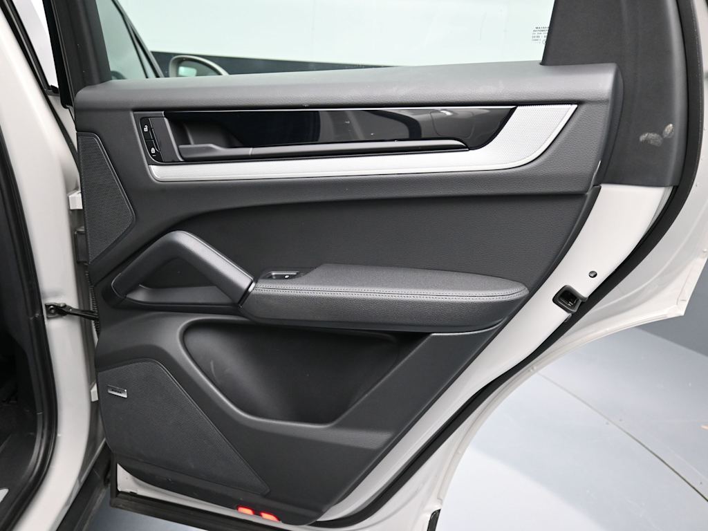 Thumbnail: 2025 Porsche Cayenne - 22