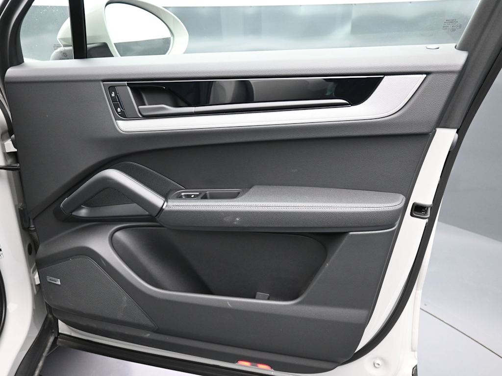 Thumbnail: 2025 Porsche Cayenne - 23