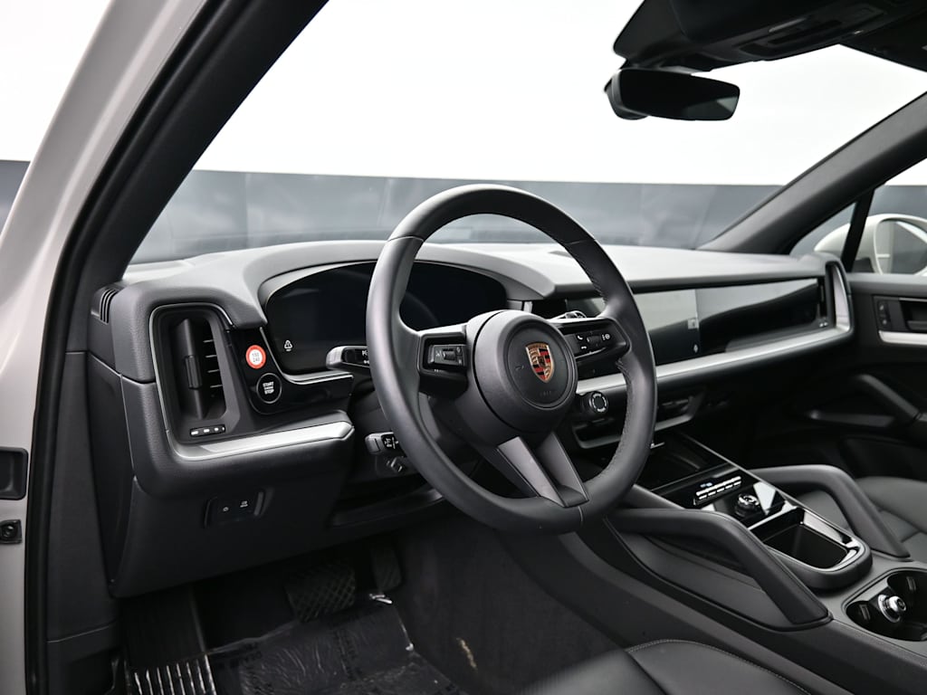 Thumbnail: 2025 Porsche Cayenne - 2