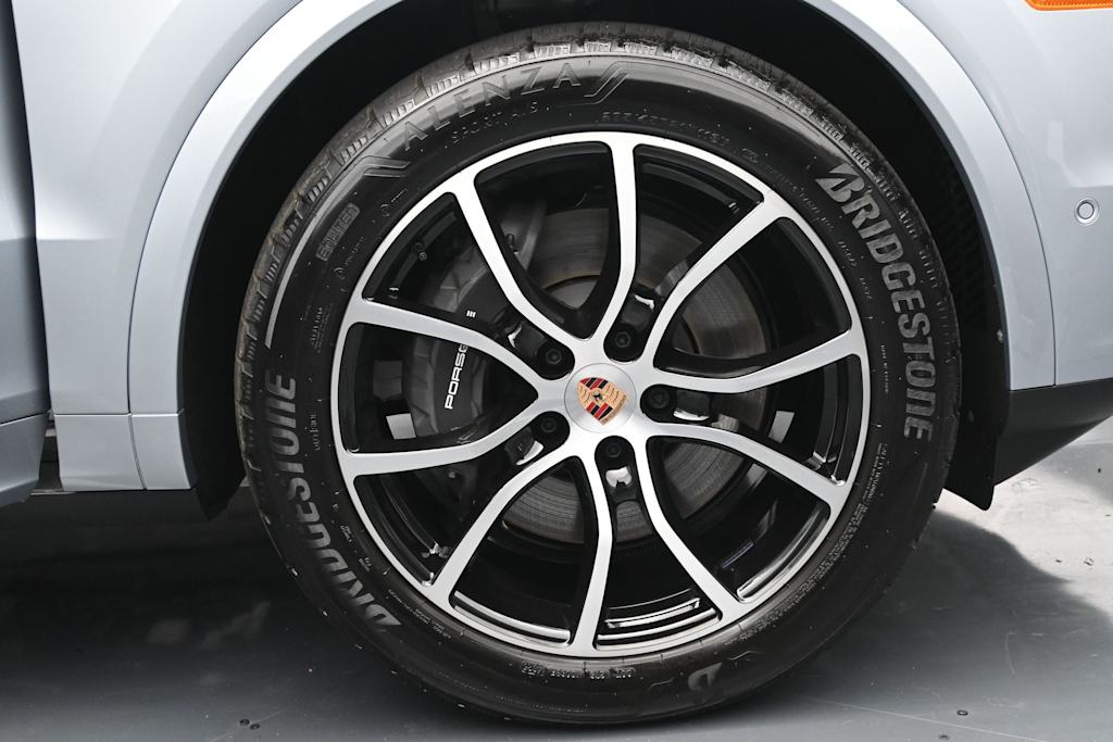 Thumbnail: 2026 Porsche Cayenne - 6