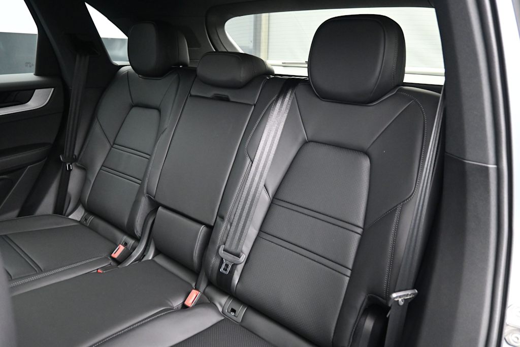 Thumbnail: 2026 Porsche Cayenne - 9