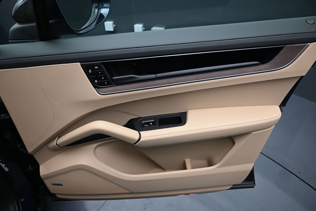 Thumbnail: 2026 Porsche Cayenne - 24