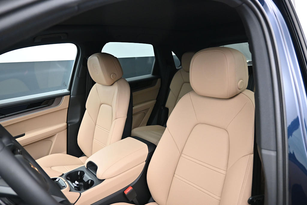 Thumbnail: 2026 Porsche Cayenne - 8