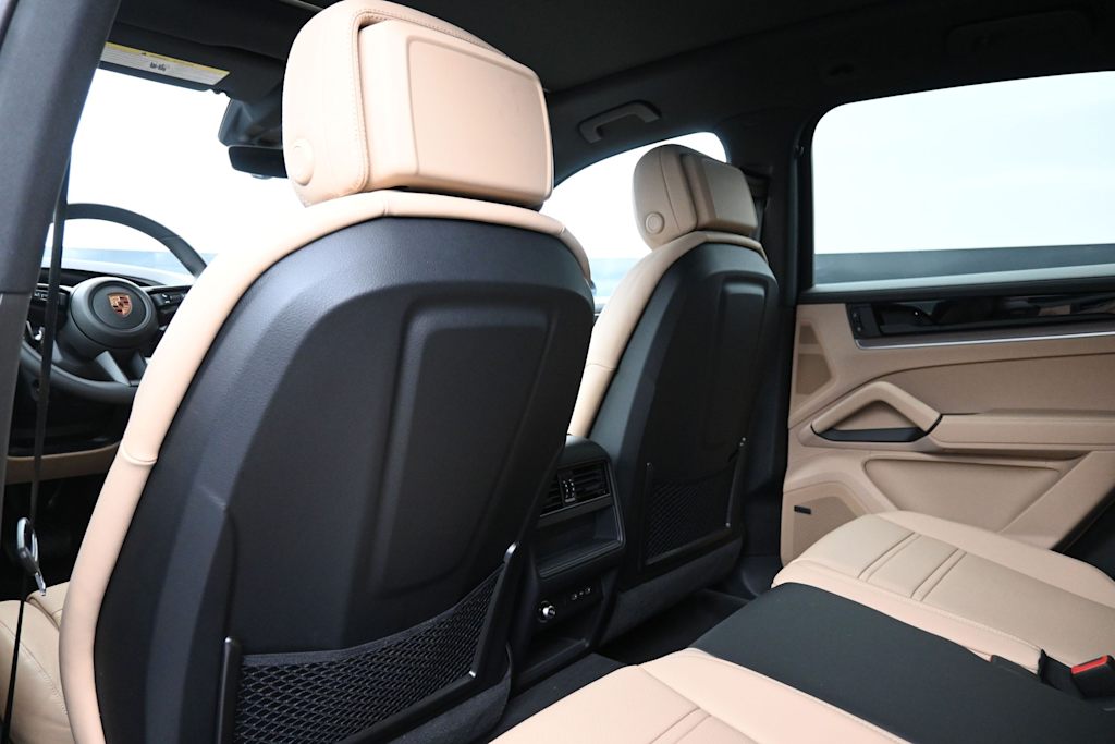 Thumbnail: 2026 Porsche Cayenne - 21