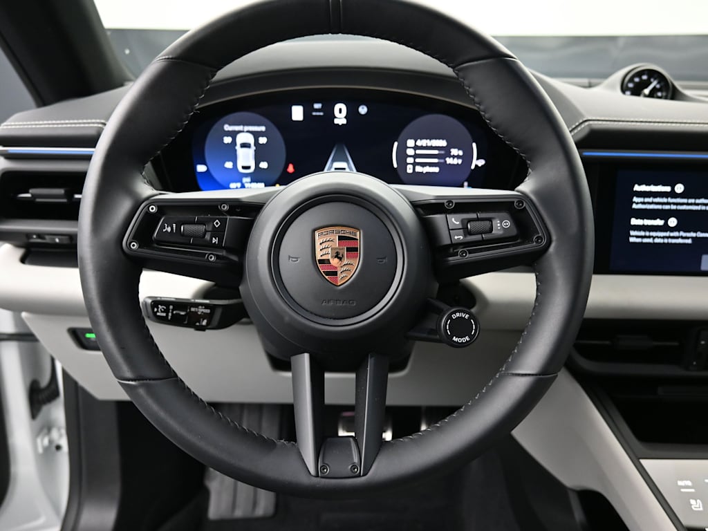 Thumbnail: 2025 Porsche Macan - 13