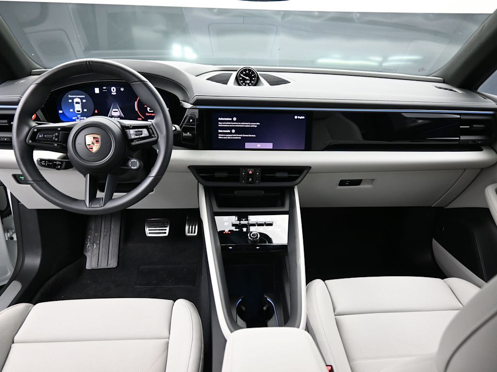 Thumbnail: 2025 Porsche Macan - 10