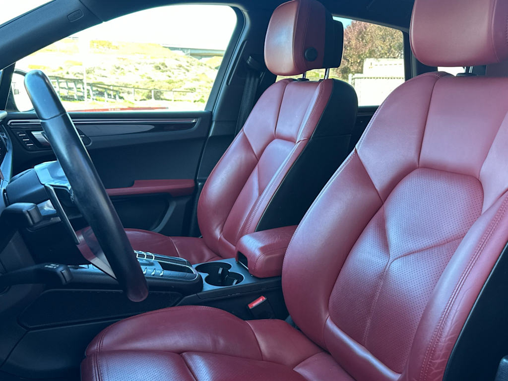 Thumbnail: 2021 Porsche Macan - 10