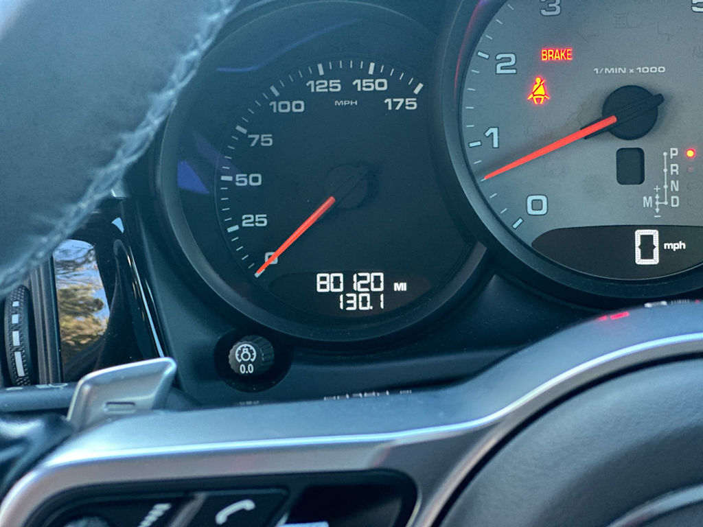 Thumbnail: 2021 Porsche Macan - 30