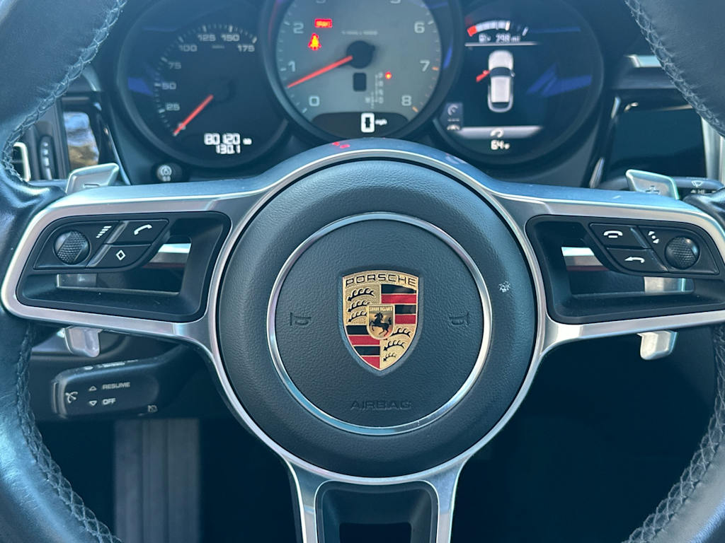 Thumbnail: 2021 Porsche Macan - 29