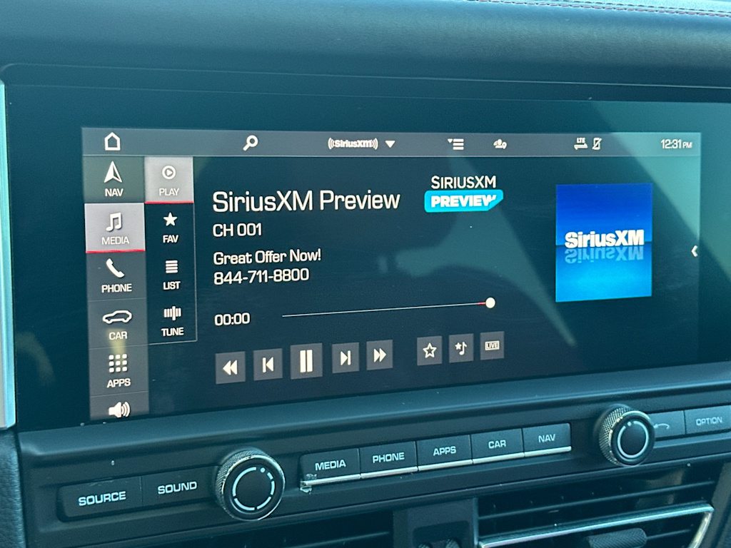 Thumbnail: 2021 Porsche Macan - 14