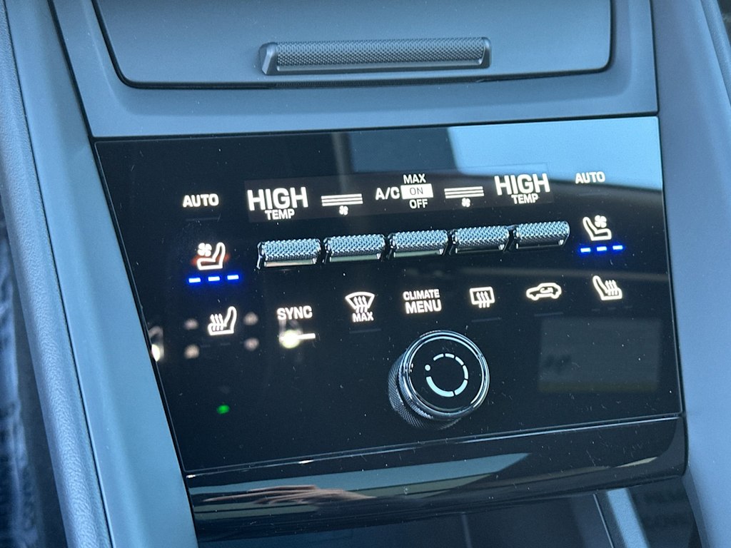 Thumbnail: 2025 Porsche Macan - 27