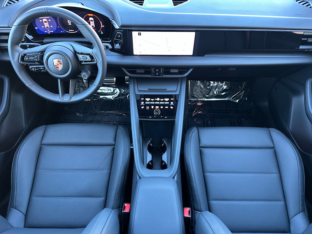 Thumbnail: 2025 Porsche Macan - 2