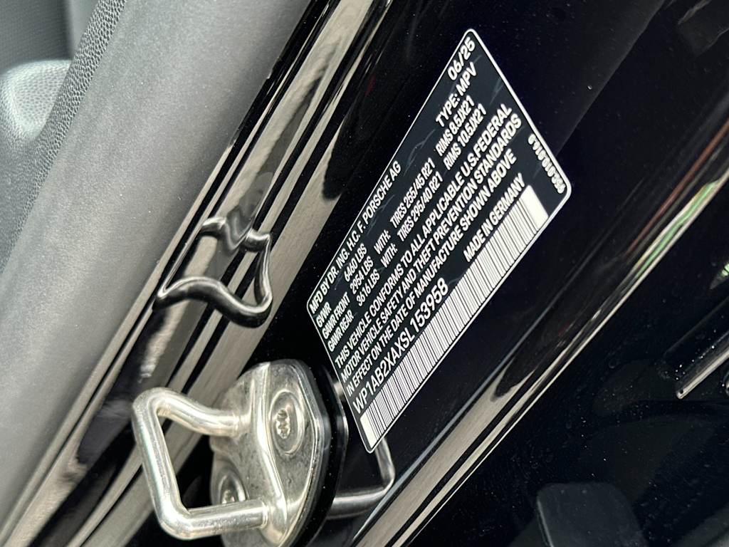 Thumbnail: 2025 Porsche Macan - 26