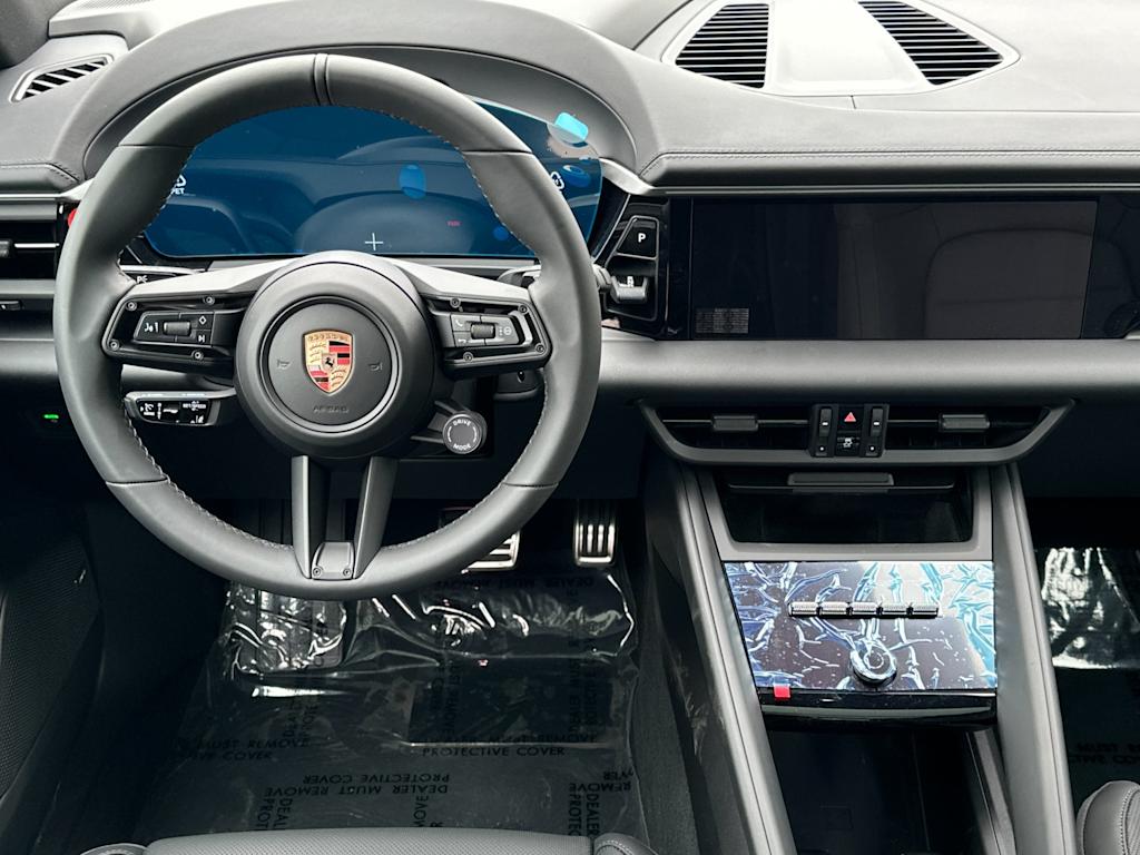 Thumbnail: 2025 Porsche Macan - 8